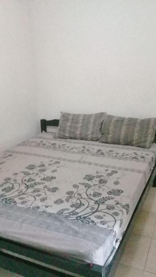 Hotel Kost Backpacker Sidoarjo Exterior foto