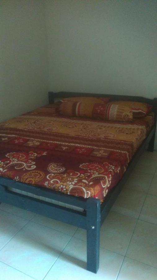 Hotel Kost Backpacker Sidoarjo Exterior foto