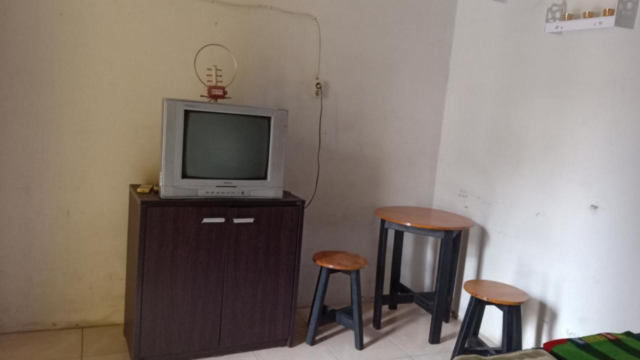 Hotel Kost Backpacker Sidoarjo Exterior foto