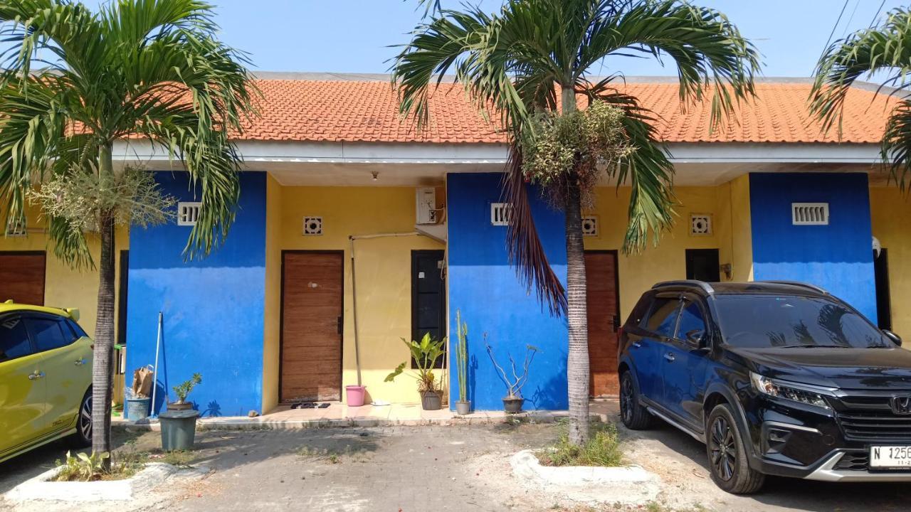 Hotel Kost Backpacker Sidoarjo Exterior foto