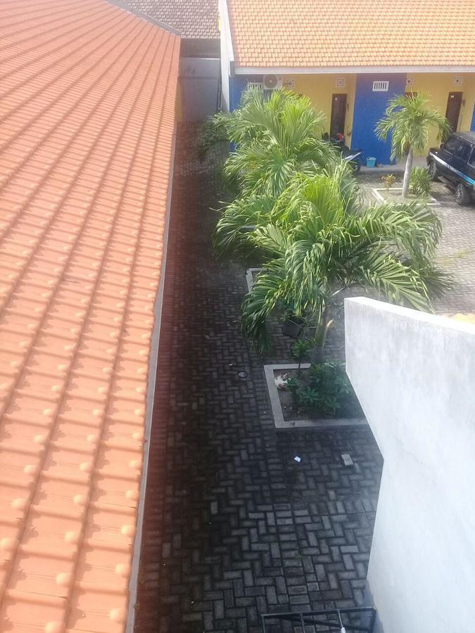 Hotel Kost Backpacker Sidoarjo Exterior foto